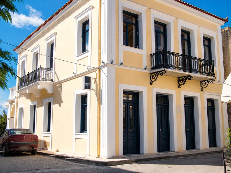 Αναπαλαίωση νεοκλασικού κτηρίου
