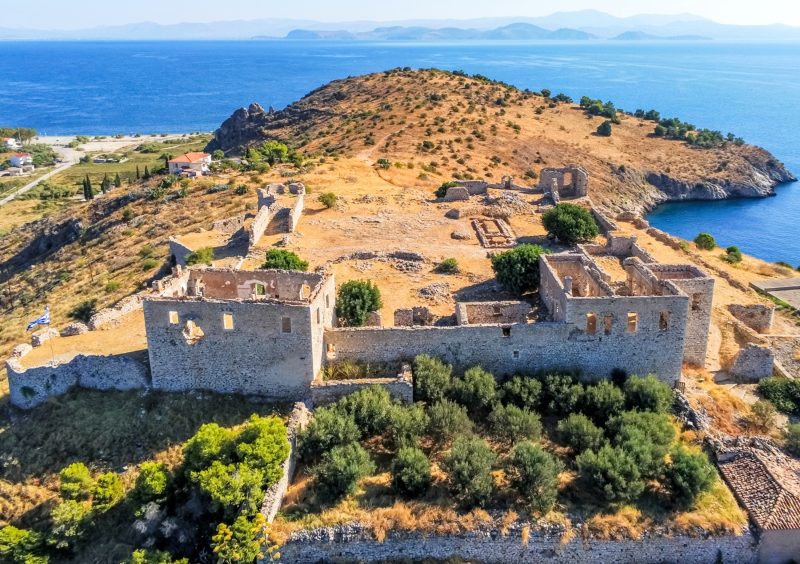 Το κάστρο του Παραλίου Άστρους από ψηλά
